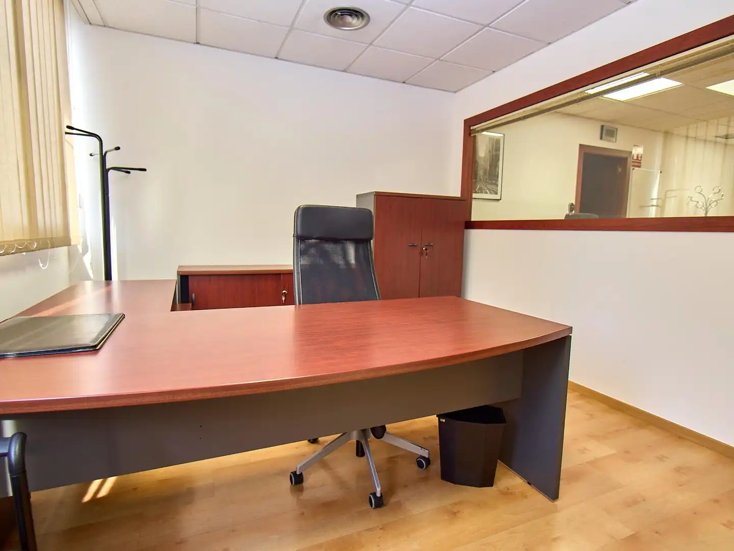 Oficina en venta en Barcelona con Aire acondicionado, Calefacción y Amueblado