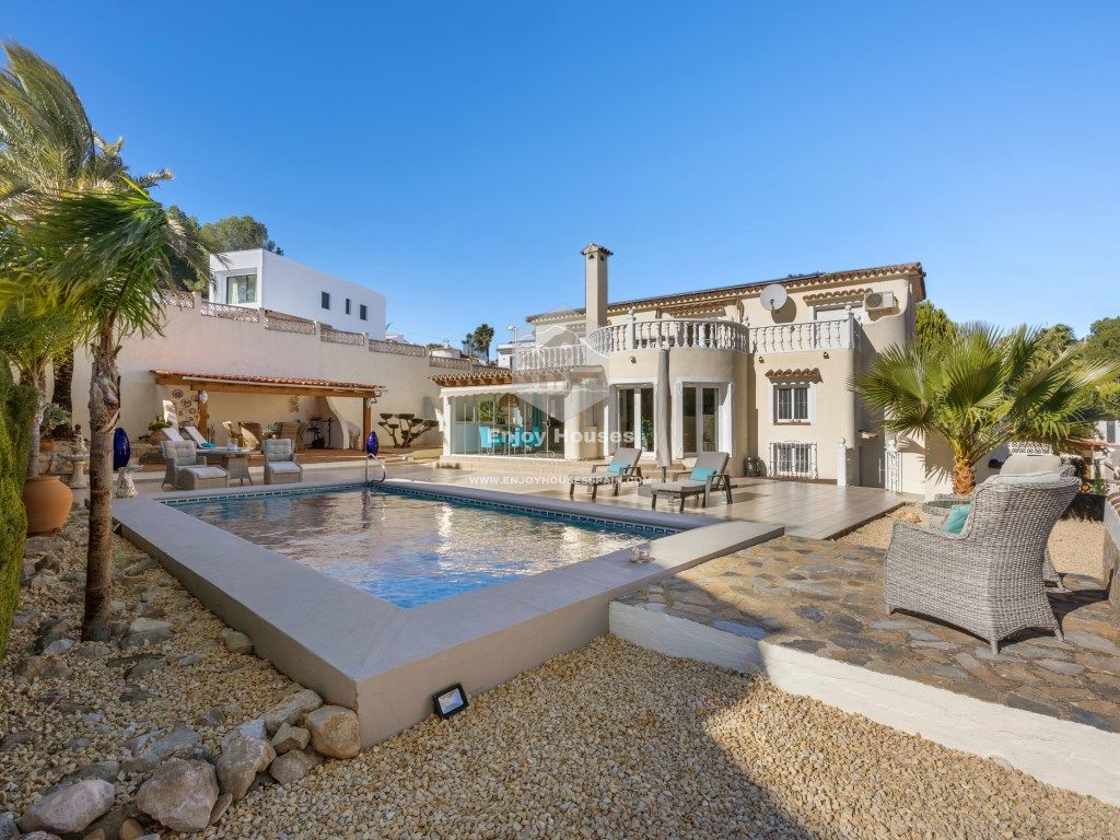 Vista exterior de Casa o xalet en venda en Benissa amb Aire condicionat, Calefacció i Terrassa