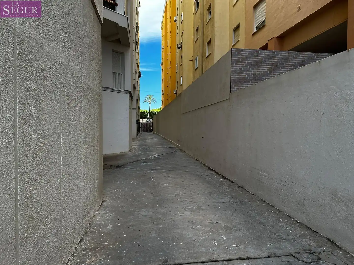 Exterior view of Garage for sale in Cádiz