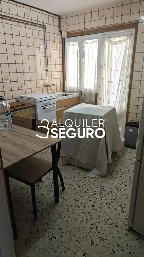Piso de alquiler en Aranda de Duero con Calefacción, Terraza y Trastero