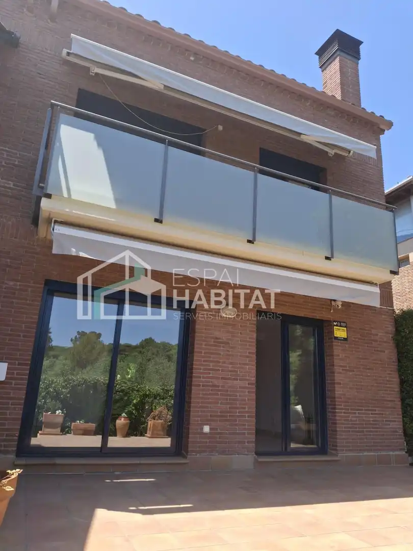 Terrassa de Casa adosada de lloguer en Cabrils amb Calefacció, Jardí privat i Parquet