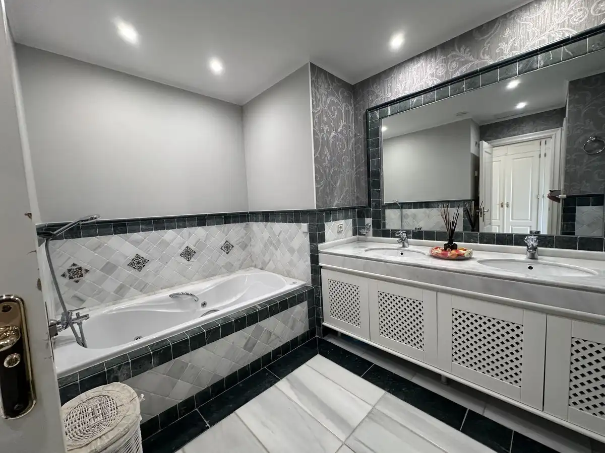 Apartament amb piscina en venda a Milla de Oro, imagen 10