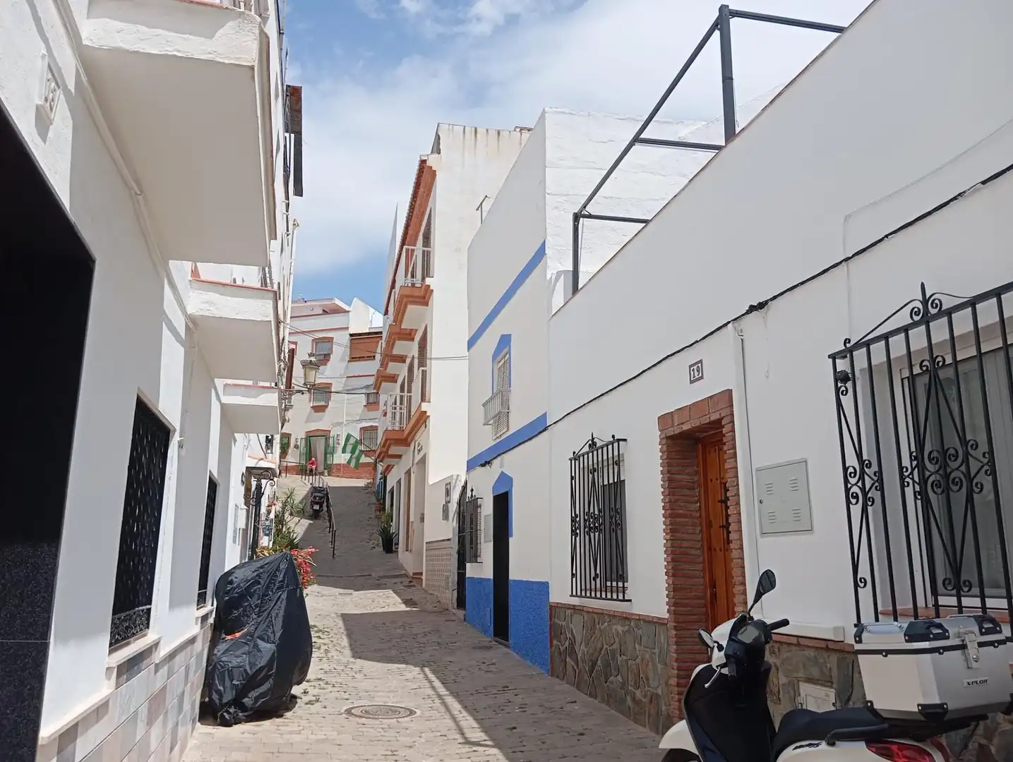 Vista exterior de Pis en venda en Almuñécar amb Balcó