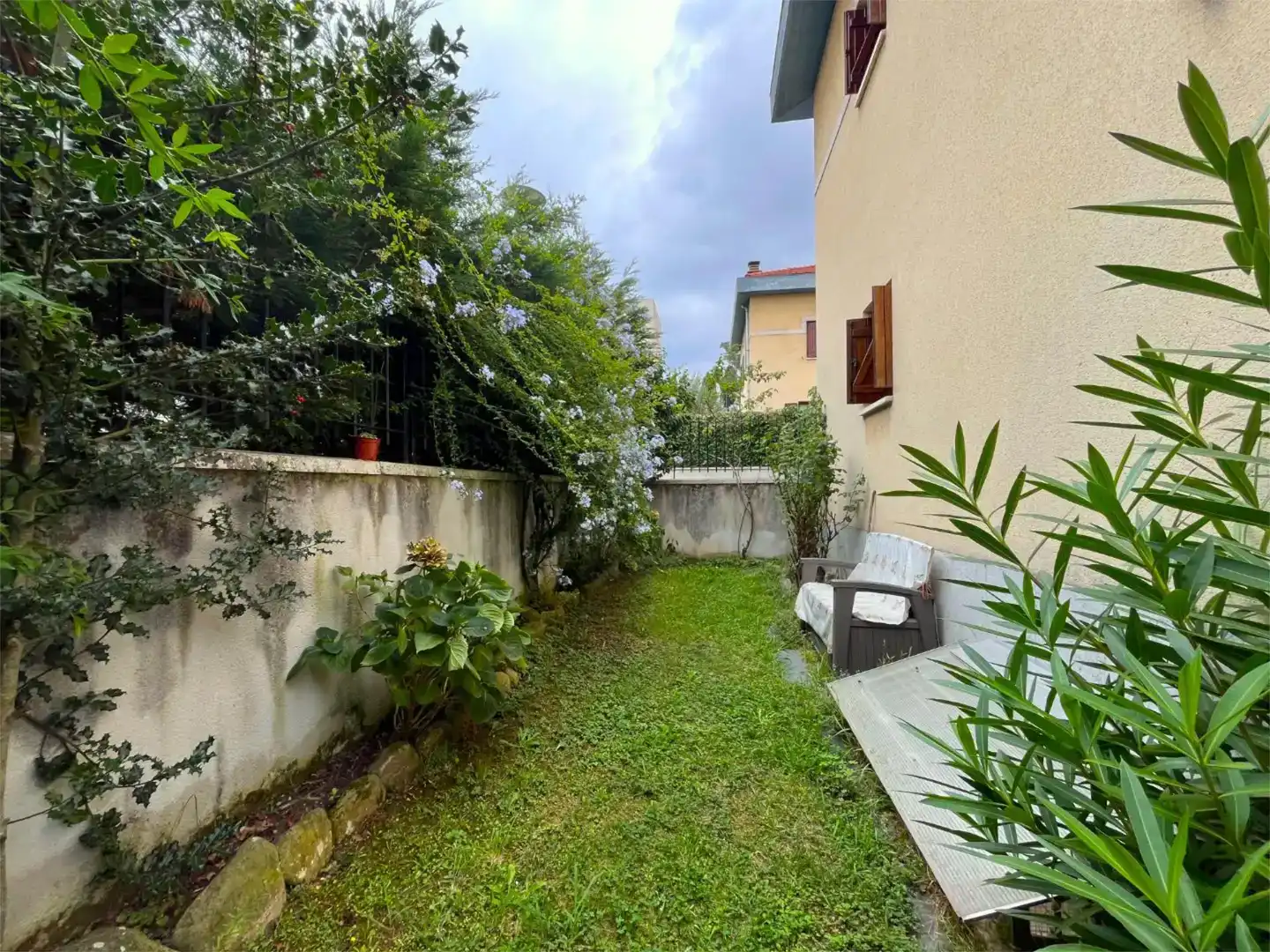 Garten von Wohnung zum Verkauf in Basauri  mit Privatgarten, Parkett und Möbliert