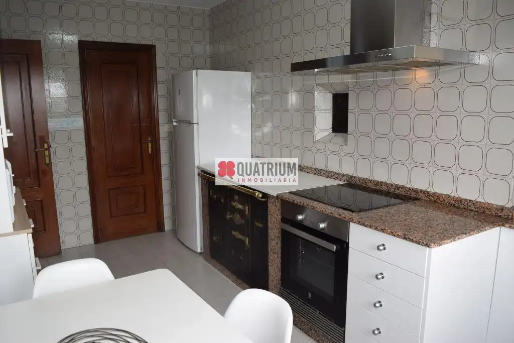 Cocina de Casa o chalet en venta en Santiago de Compostela  con Jardín privado y Trastero