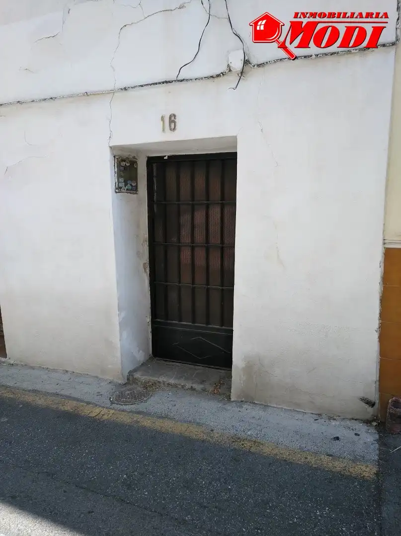Vista exterior de Residencial en venda en La Zubia