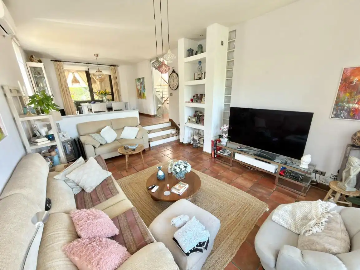 Sala d'estar de Casa o xalet en venda en Valdeaveruelo amb Aire condicionat, Calefacció i Terrassa