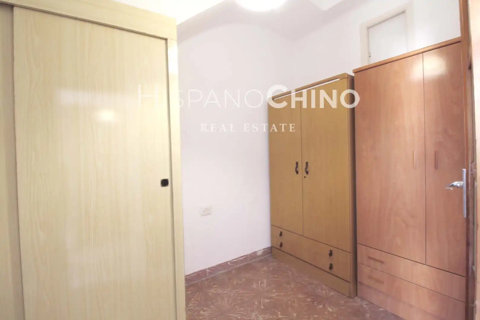 Casa adosada en venta en Serra con Terraza