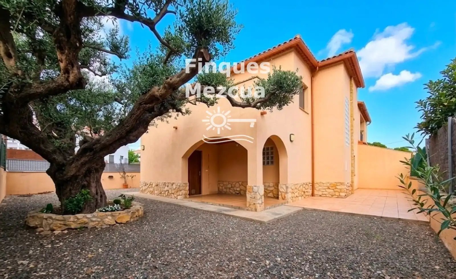 Vista exterior de Casa adosada en venta en Els Munts