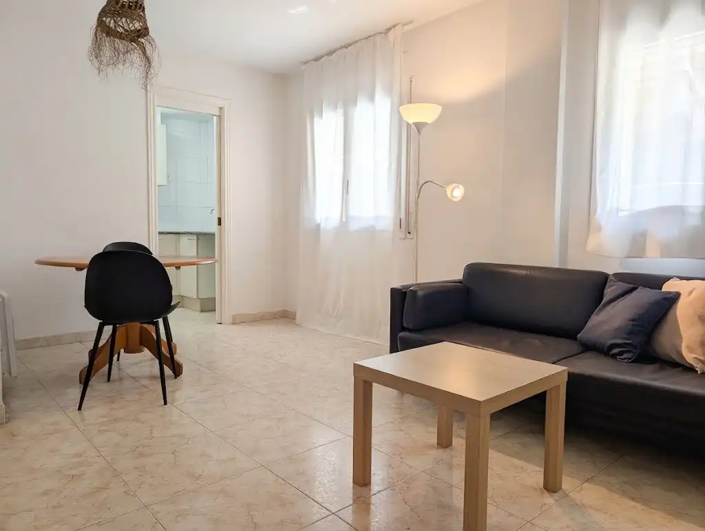 Flat for sale in Carrer Sant Hipòlit, imagen 2
