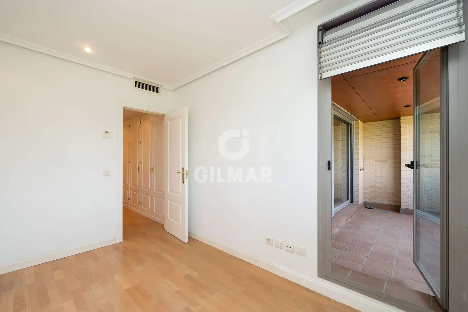 Bedroom of Flat for sale in Madrid  with Heating, Private garden and Storage room