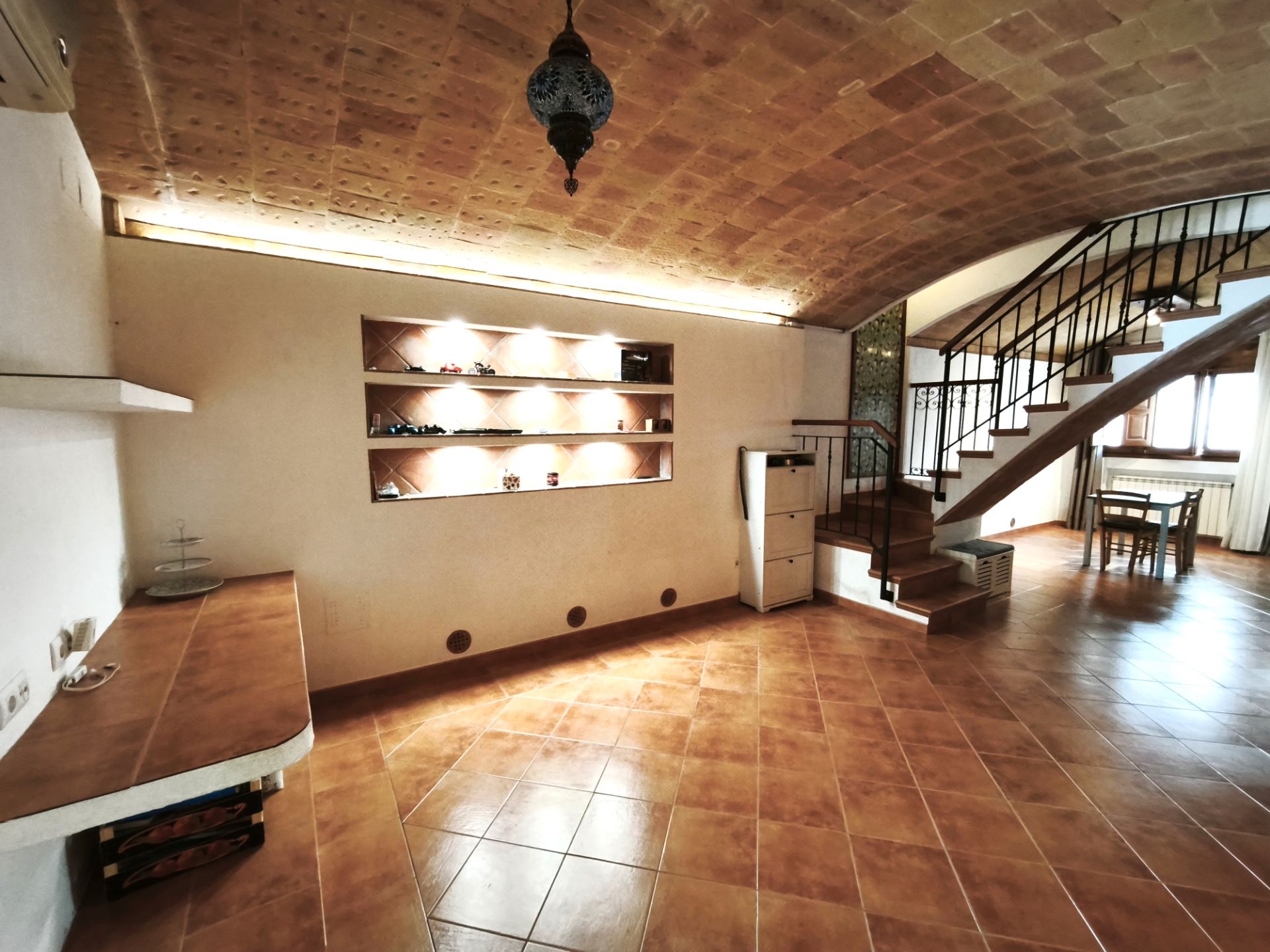 House or chalet for sale in Salt  with Air Conditioner, Heating and Private garden