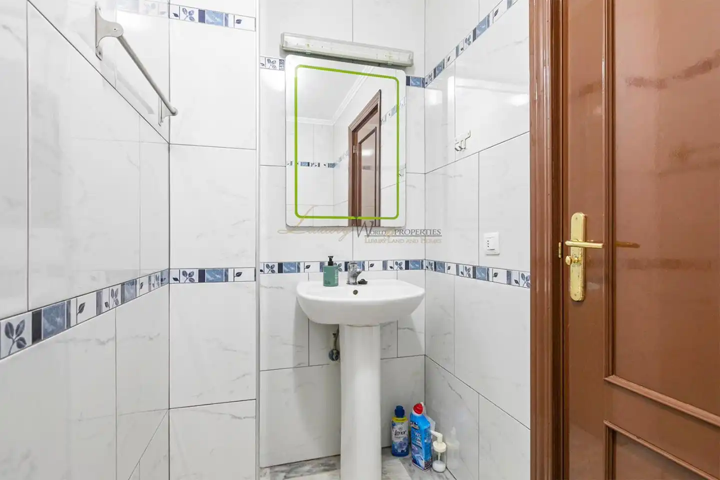 Bany de Apartament en venda en Arona amb Terrassa, Traster i Moblat