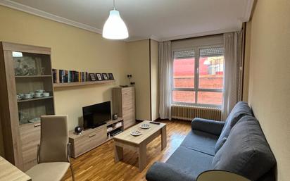 Sala d'estar de Apartament en venda en Oviedo 