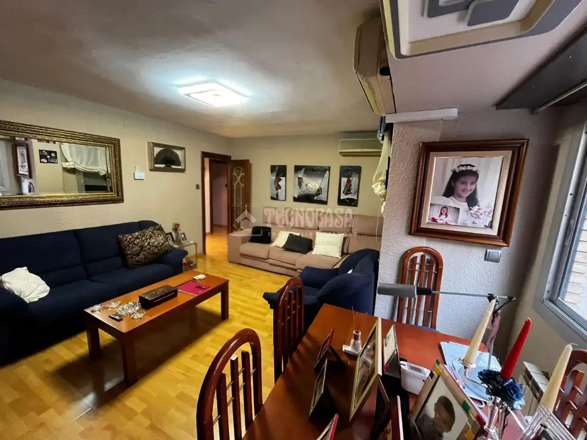 Flat for sale in C. de María Moliner, Barrio de San José