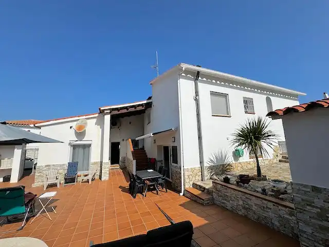 Vista exterior de Casa o chalet en venta en L'Escala con Aire acondicionado, Calefacción y Jardín privado