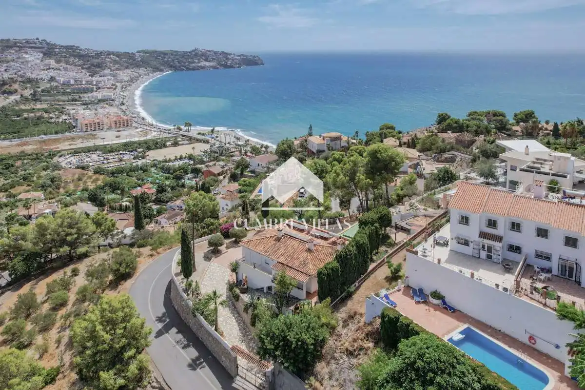 Exterior view of Houses for sale in Almuñécar