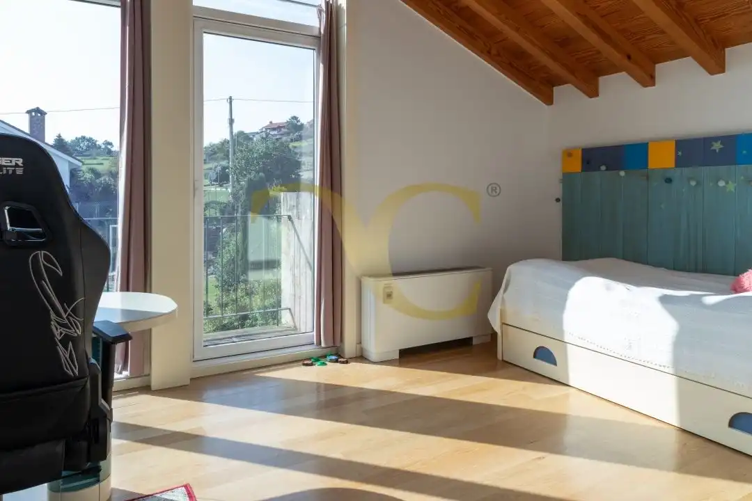 Habitación de Casa o chalet en venta en Santa Cruz de Bezana con Aire acondicionado, Calefacción y Jardín privado