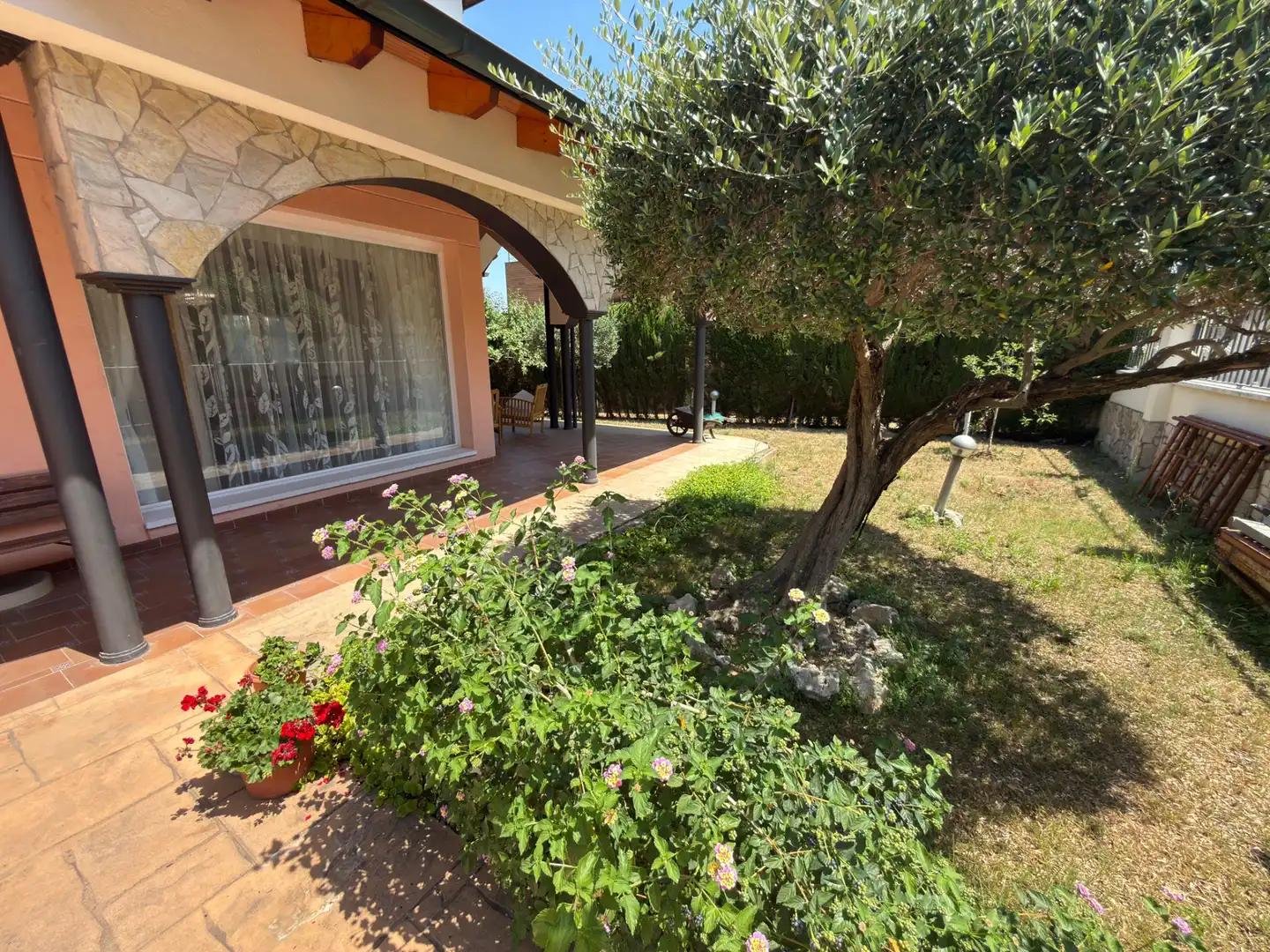 Jardí de Casa o xalet en venda en Sant Boi de Llobregat amb Calefacció, Jardí privat i Parquet