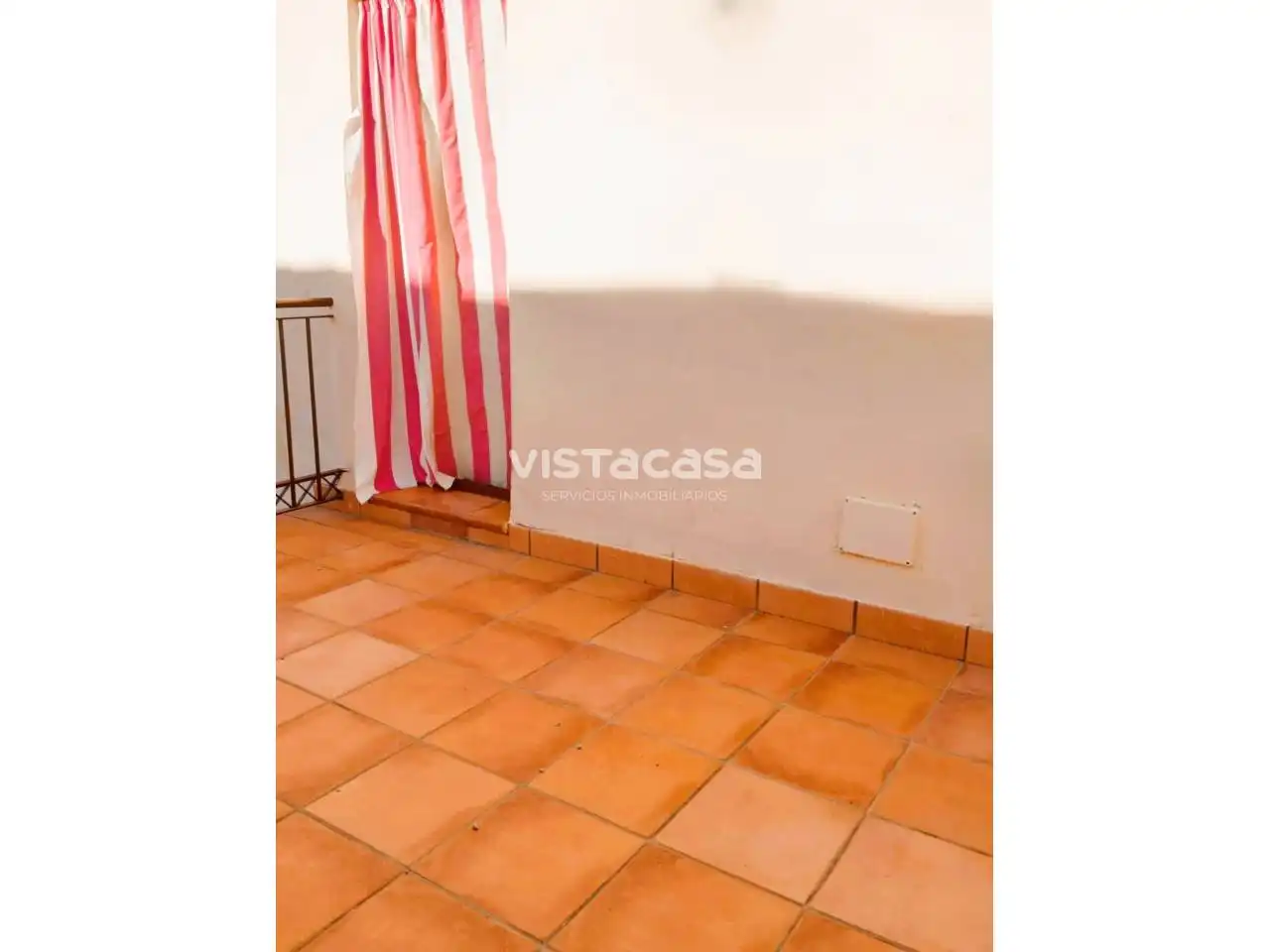 Casa adosada de alquiler en Mairena del Alcor con Aire acondicionado, Calefacción y Terraza