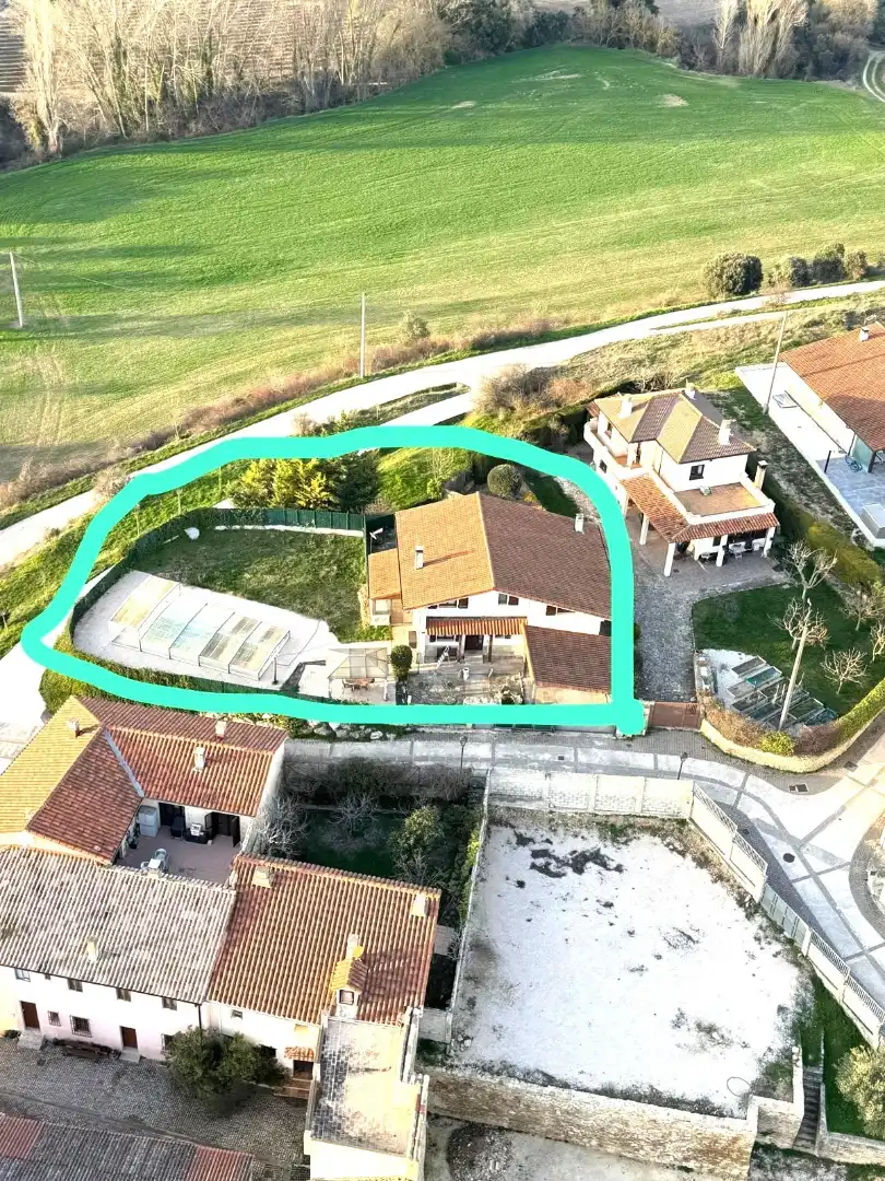 Casa o chalet en venta en Olóriz / Oloritz con Aire acondicionado, Calefacción y Jardín privado