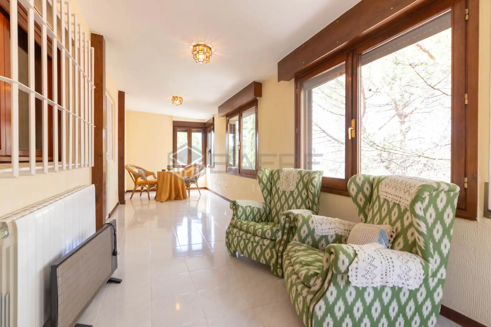 Sala d'estar de Casa o xalet en venda en Torrelodones amb Calefacció, Jardí privat i Parquet