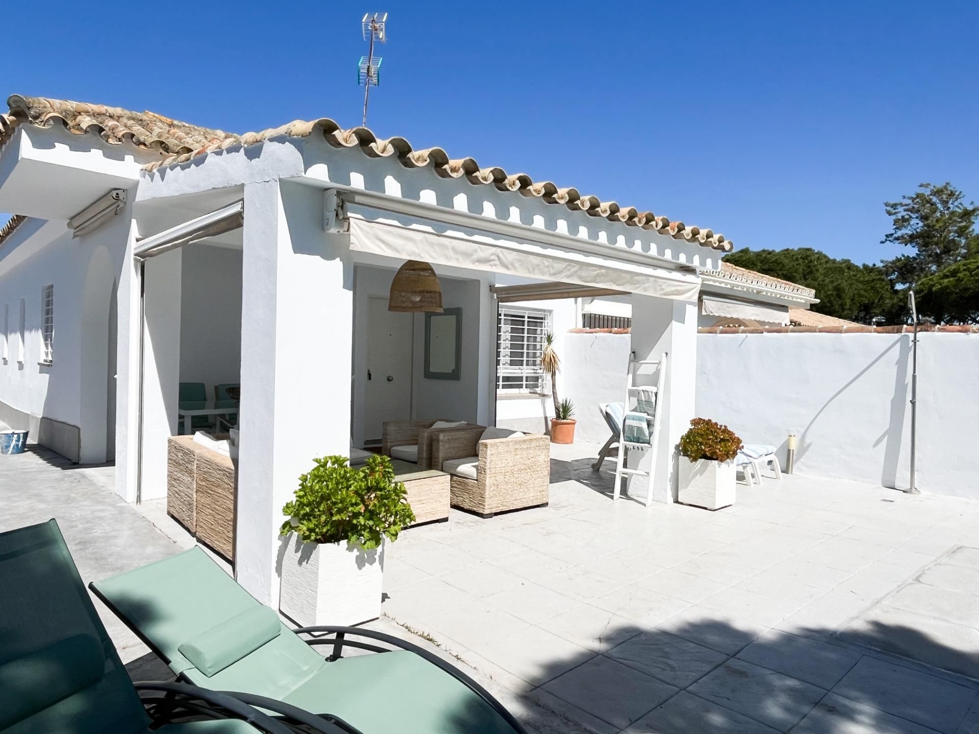 Terrassa de Casa o xalet en venda en Chiclana de la Frontera amb Aire condicionat, Calefacció i Jardí privat
