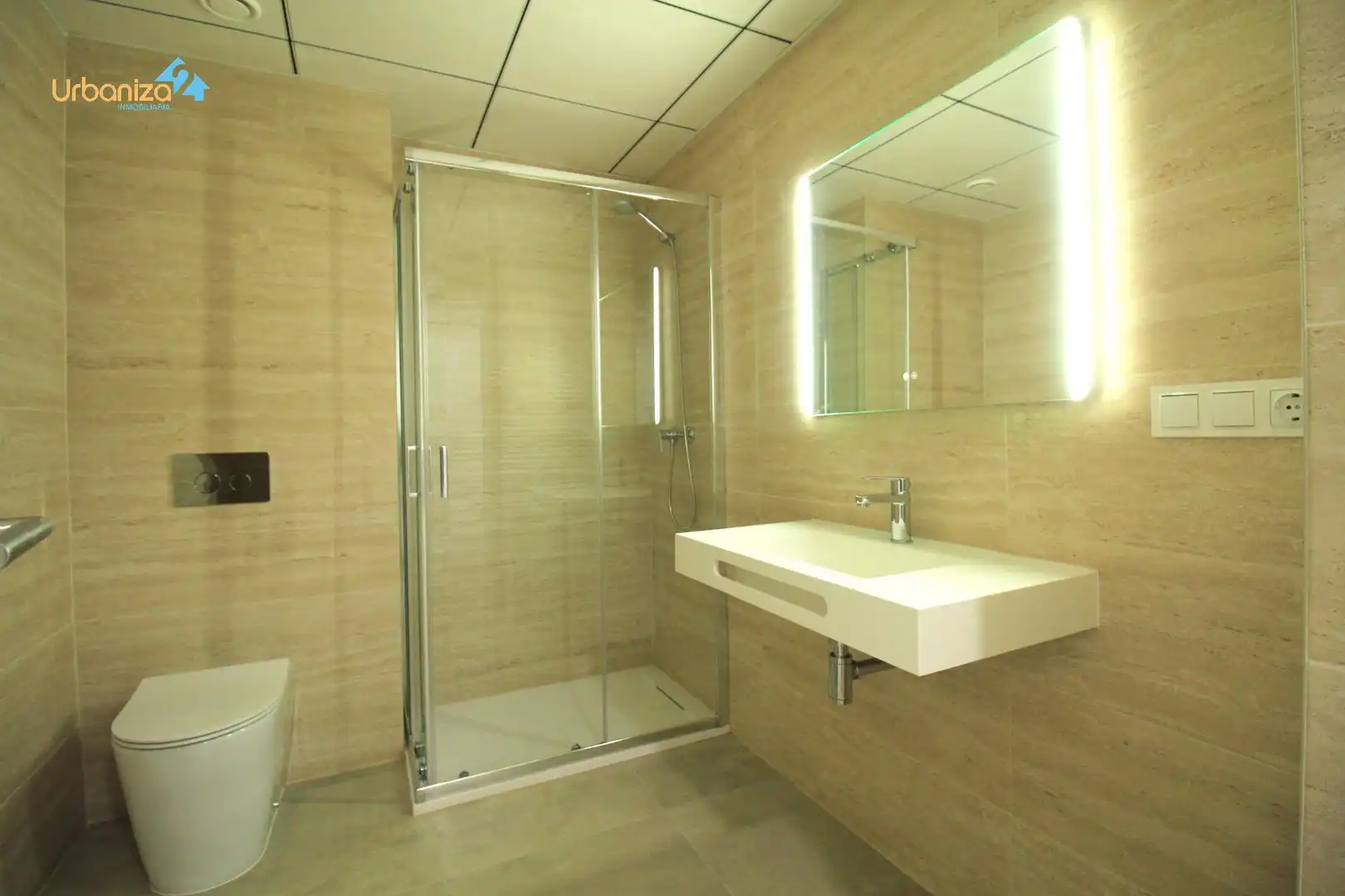 Flat for rent in Avenida Avenida Adolfo Díaz Ambrona, Avenida Elvas