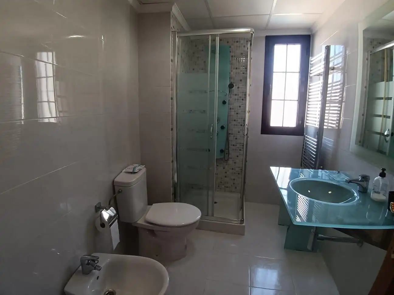 Badezimmer von Wohnung zur Miete in Antequera