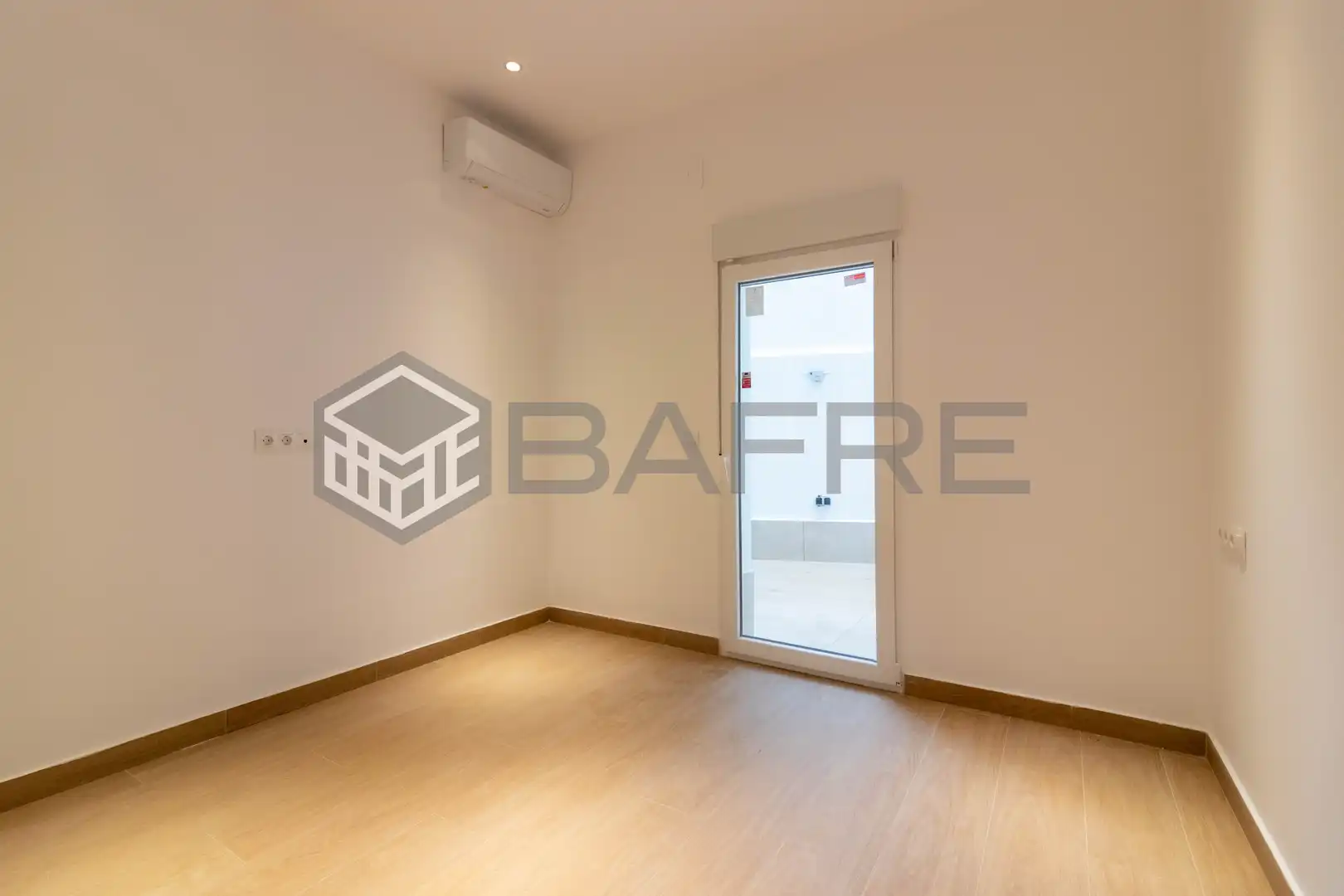 Wohnung zum Verkauf in Madrid mit Klimaanlage und Heizung