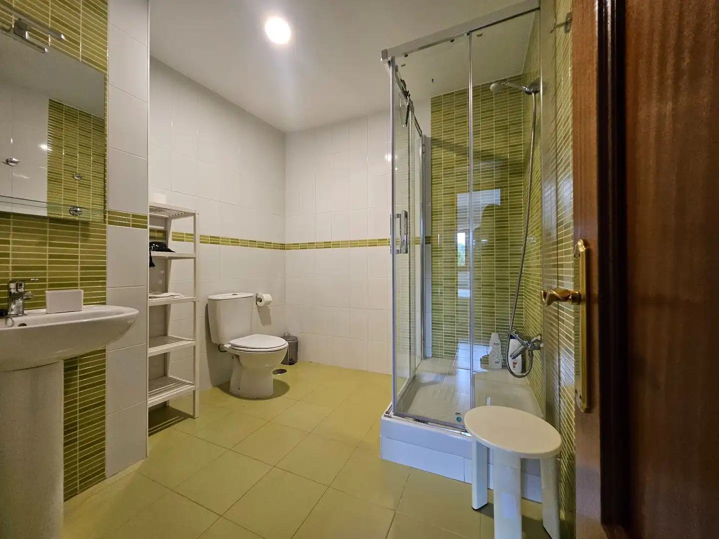 Baño de Piso en venta en Alfoz de Lloredo con Aire acondicionado