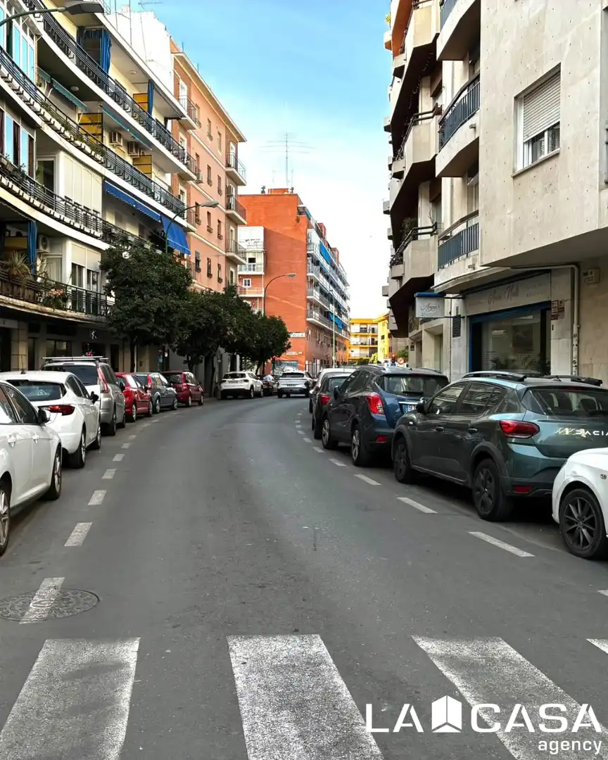 Vista exterior de Pis en venda en Macarena
