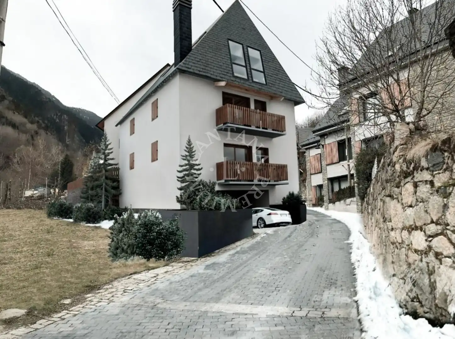 Vista exterior de Pis en venda en Naut Aran amb Aire condicionat, Calefacció i Terrassa