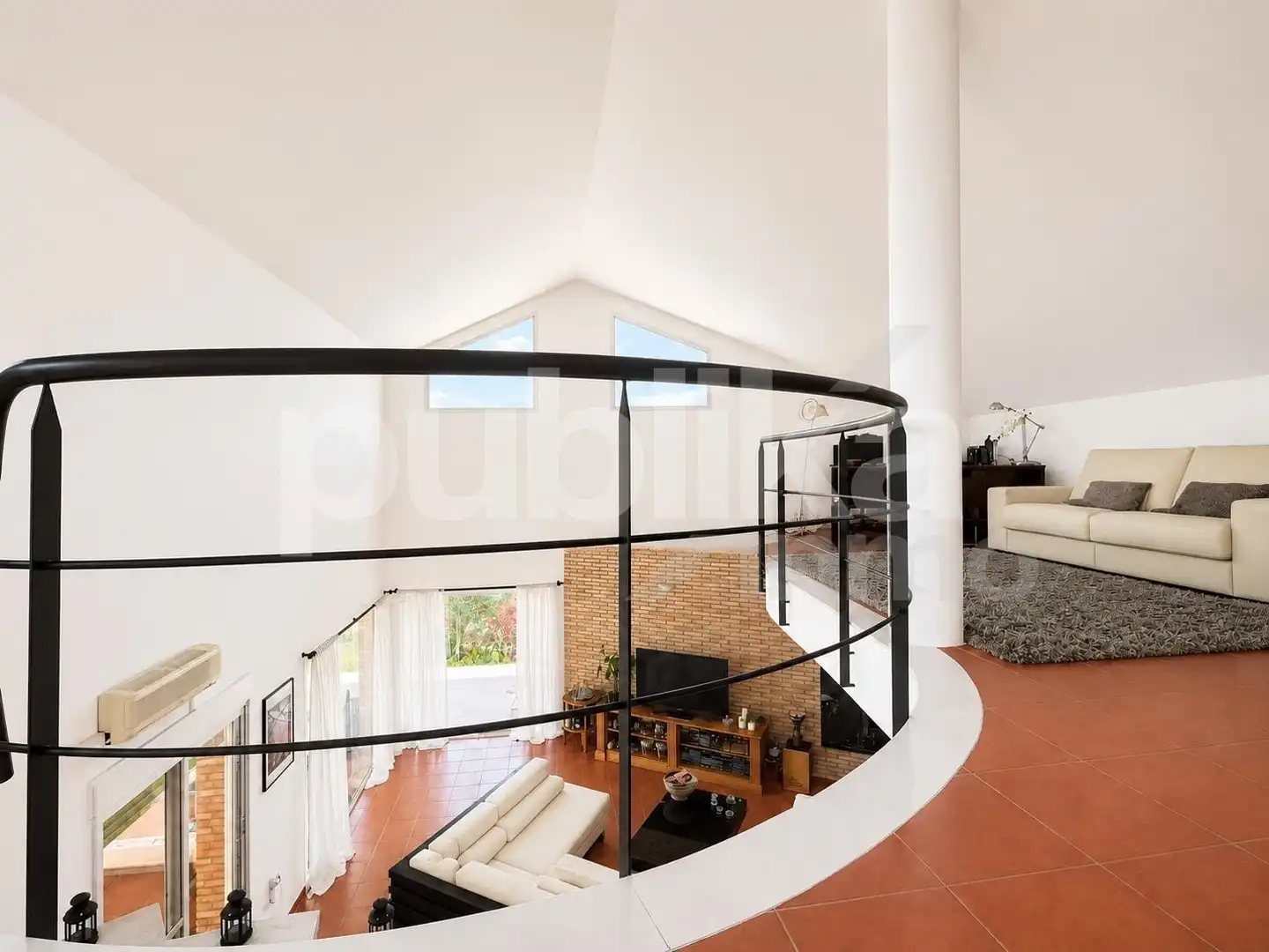 Sala de estar de Casa o chalet en venta en San Vicente del Raspeig / Sant Vicent del Raspeig con Aire acondicionado, Calefacción y Piscina