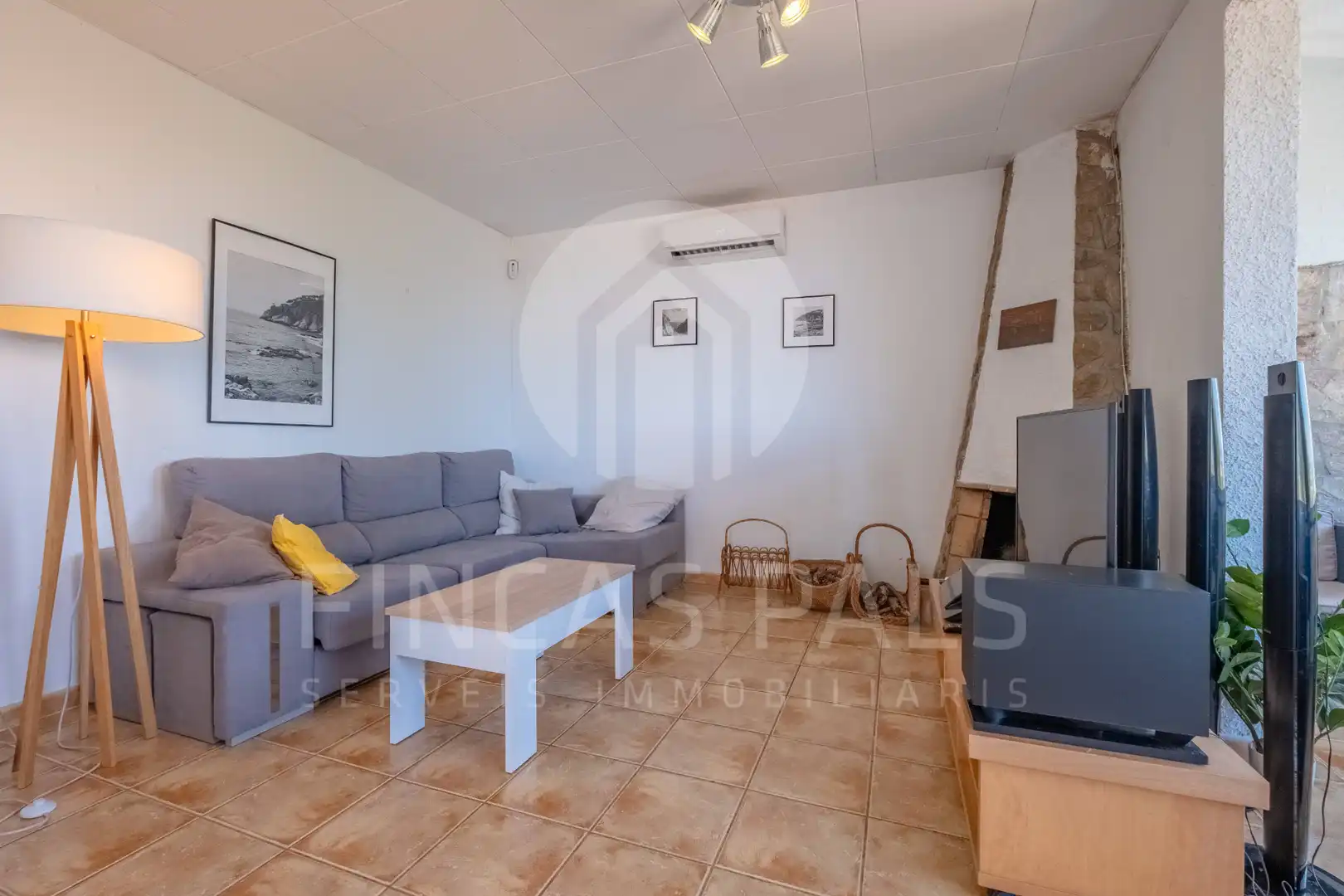 Sala de estar de Casa adosada en venta en Pals con Aire acondicionado, Calefacción y Jardín privado