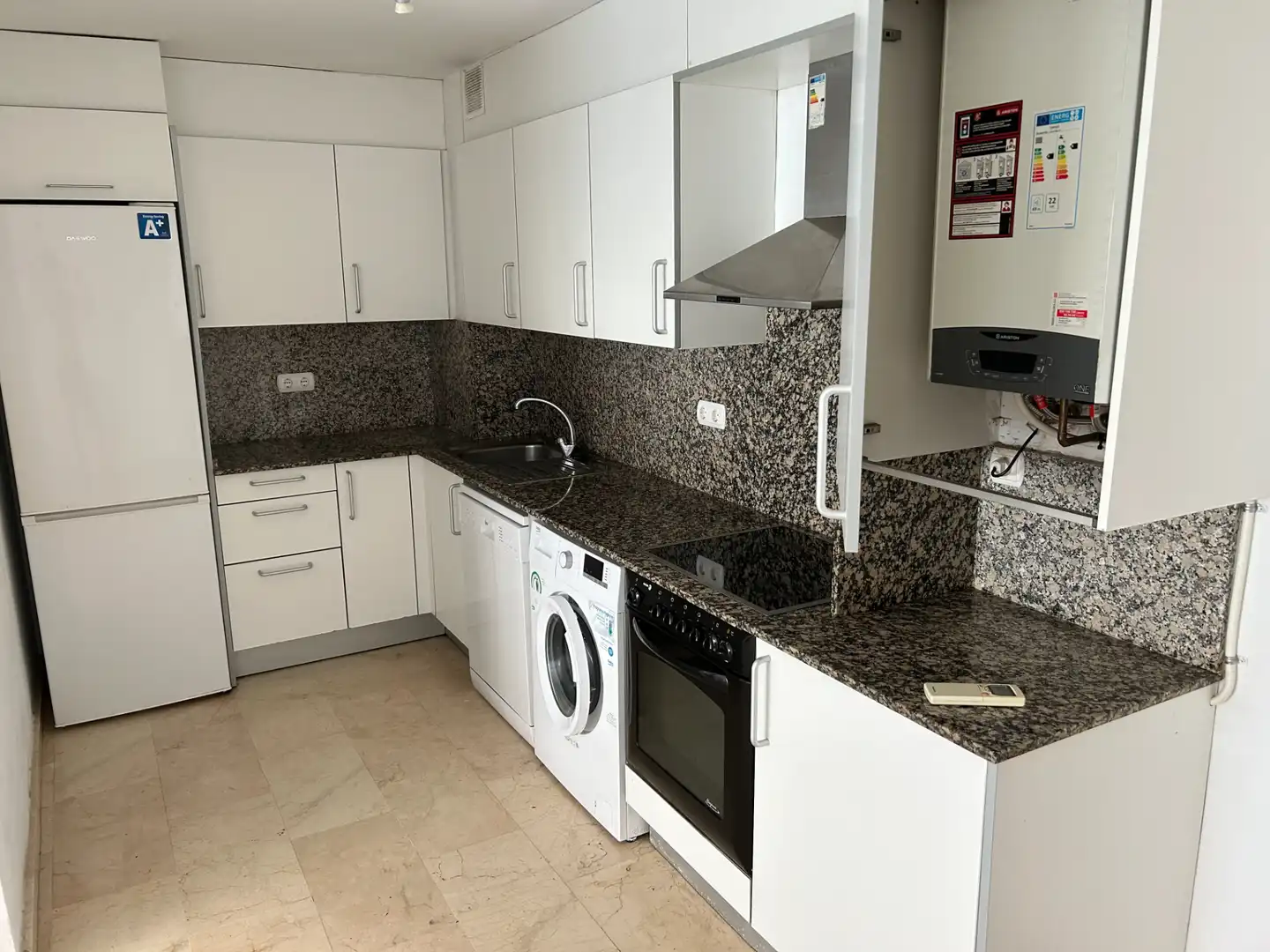 Kitchen of Flat for sale in Tarragona  with Air Conditioner, Heating and Terrace