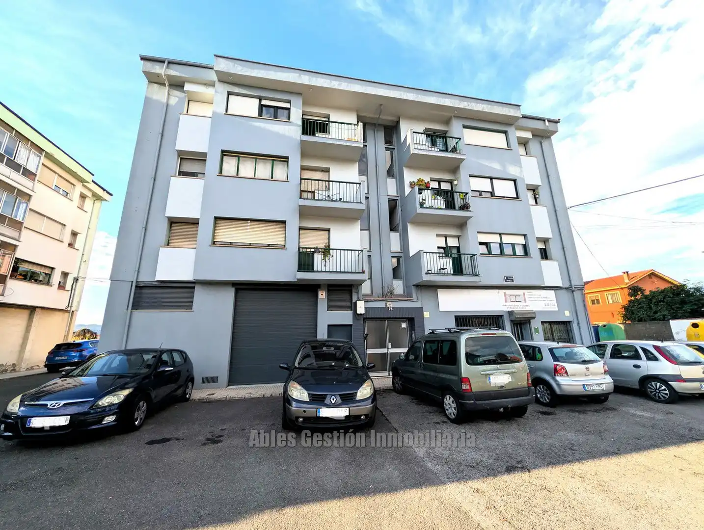 Außenansicht von Wohnung zum Verkauf in Siero mit Heizung und Terrasse