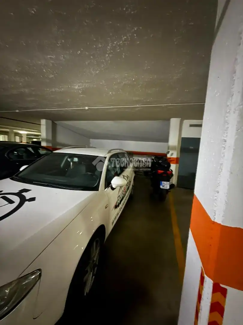 Parking de Piso en venta en Sevilla