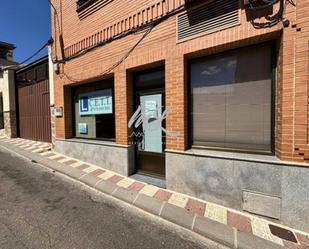 Exterior view of Premises for sale in Los Yébenes  with Air Conditioner