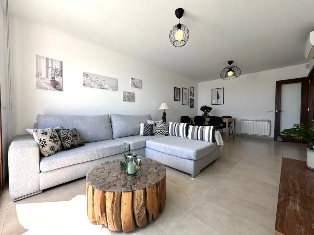 Semi-detached house with pool to rent in Selva, imagen 2