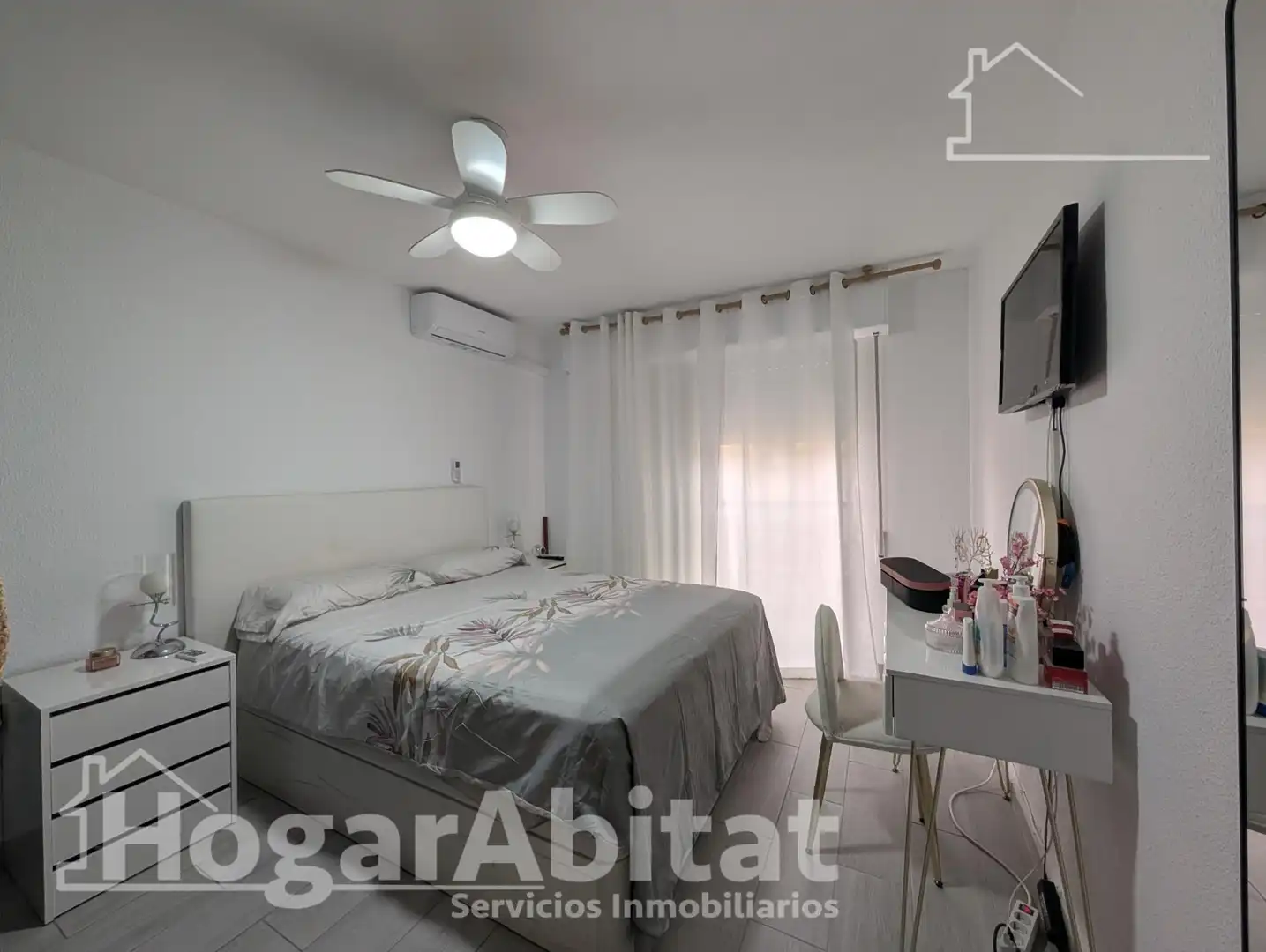 Dormitori de Pis en venda en Alicante / Alacant amb Aire condicionat, Calefacció i Balcó