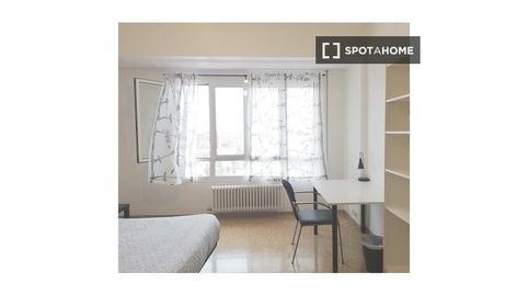Foto 5 de Piso de alquiler en Barrio de Delicias, Zaragoza Capital