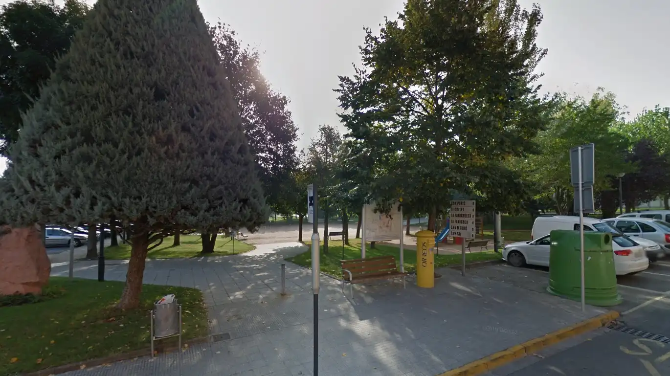 Parking with lift for sale in De la Primavera, imagen 3