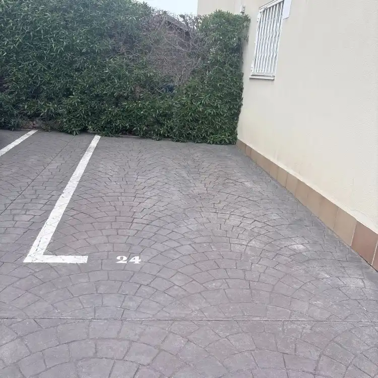 Aparcament de Apartament en venda en Mont-roig del Camp amb Aire condicionat, Moblat i Piscina comunitària