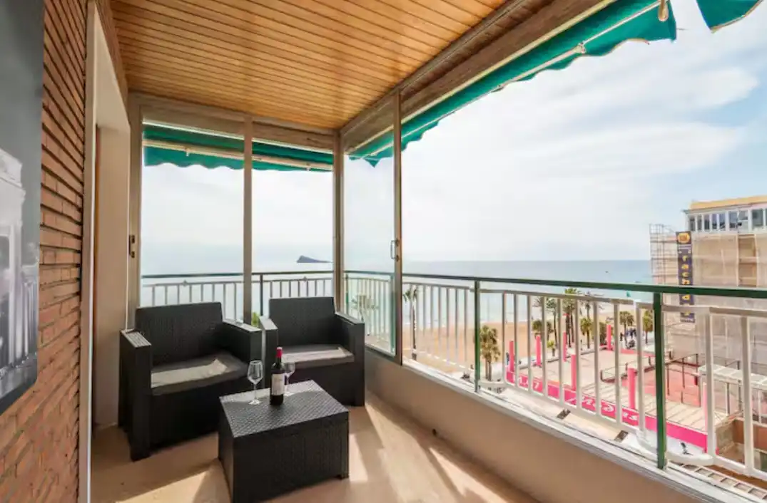 Terrasse von Wohnungen zur Miete in Benidorm mit Klimaanlage, Parkett und Möbliert