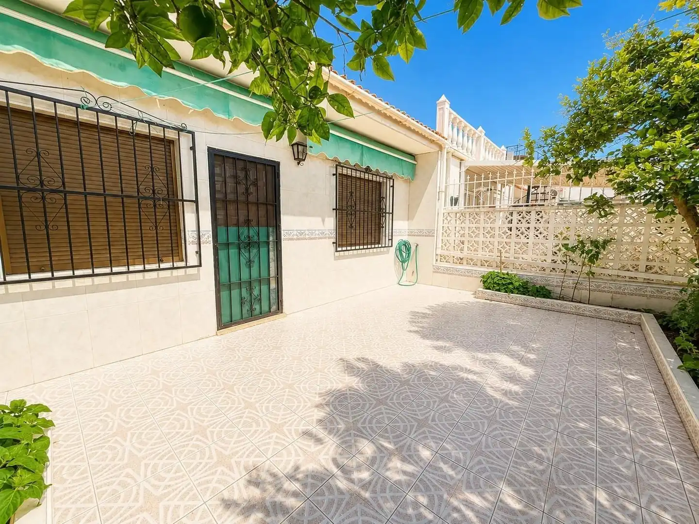 Exterior view of Houses for sale in Torrevieja  with Air Conditioner, Terrace and Furnished