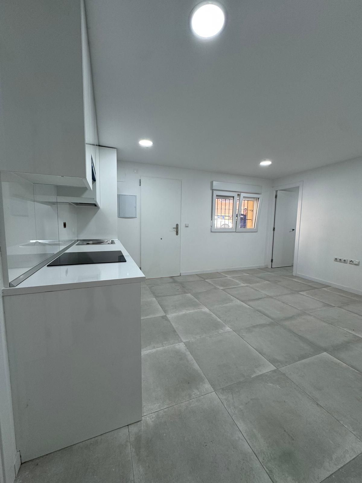 Cocina de Piso en venta en  Madrid Capital con Aire acondicionado