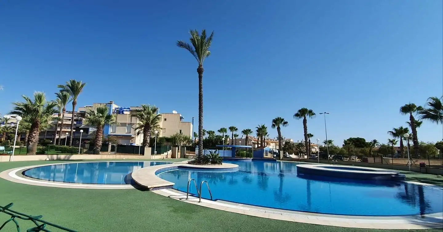 Piscina de Casa o chalet de alquiler en Orihuela con Calefacción, Jardín privado y Trastero