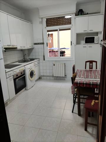 Piso en Venta en Montaño Etxaldea en Barrio de Uribarri