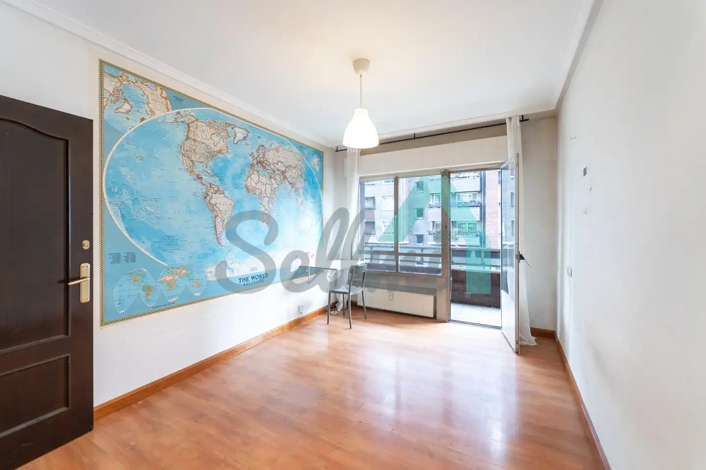 Sala de estar de Piso en venta en Oviedo  con Calefacción, Terraza y Trastero